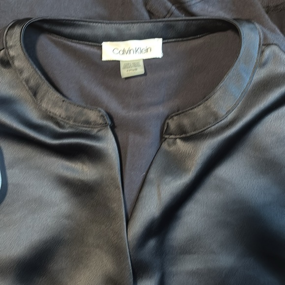 Calvin klein black long sleeve blouse sz s/ch/p
Like New - Picture 7 of 9